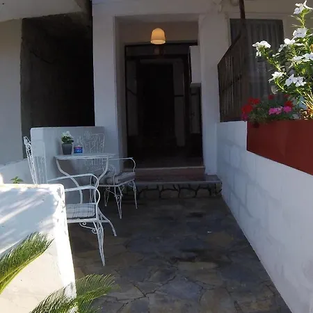 Kontinos Apartment *